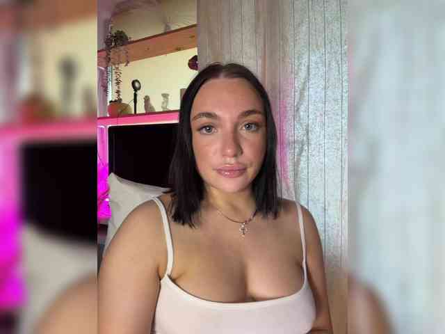 AlexaHotty1 webcam