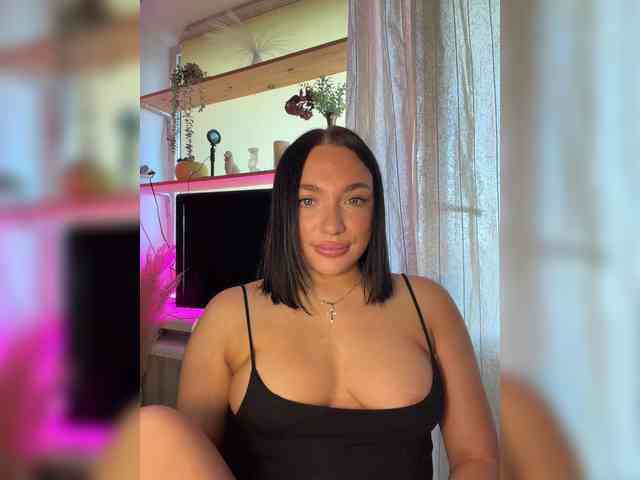 AlexaHotty1 webcam