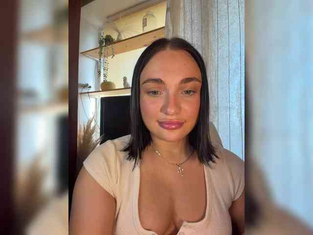 AlexaHotty1
