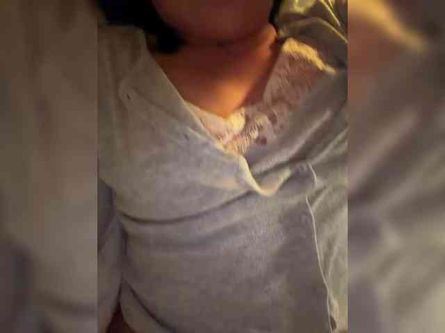 AlexaHotty1 webcam