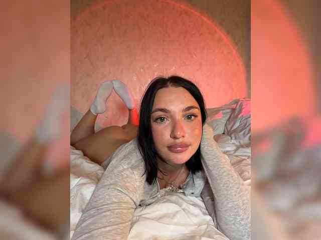 AlexaHotty1 webcam