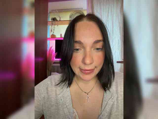 AlexaHotty1