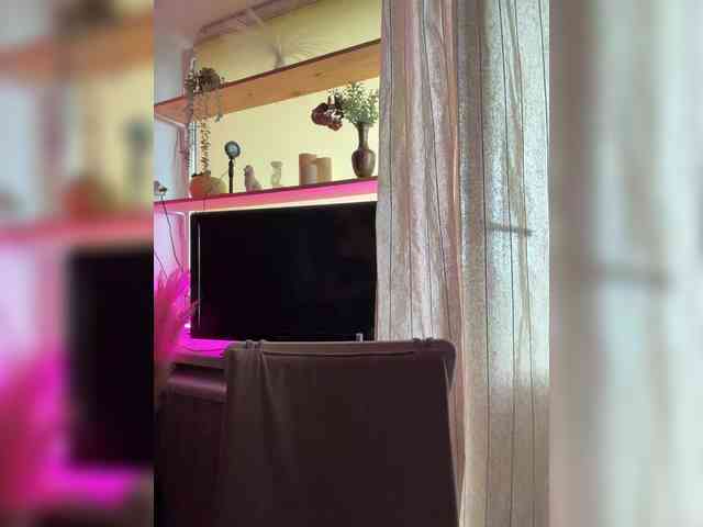 AlexaHotty1 webcam