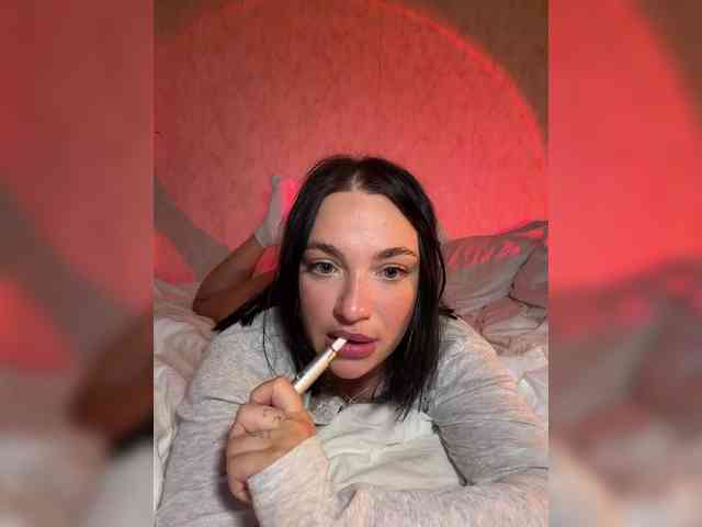 AlexaHotty1 webcam