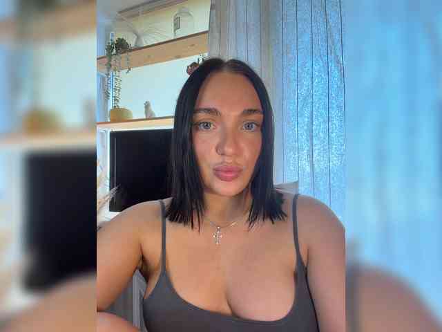 AlexaHotty1 webcam