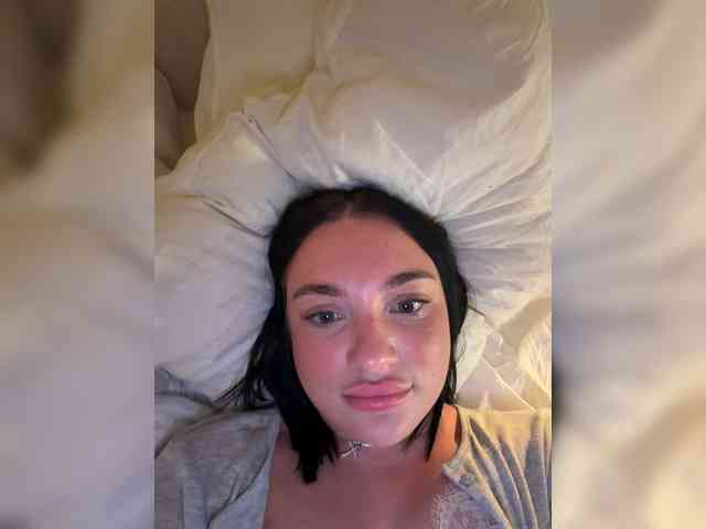 AlexaHotty1 webcam