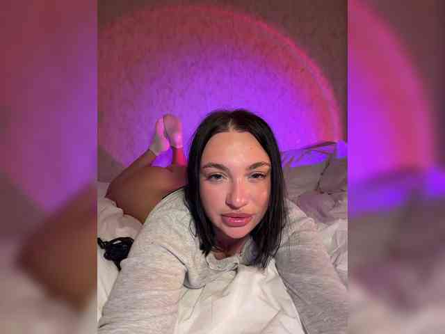 AlexaHotty1 AlexaHotty1
