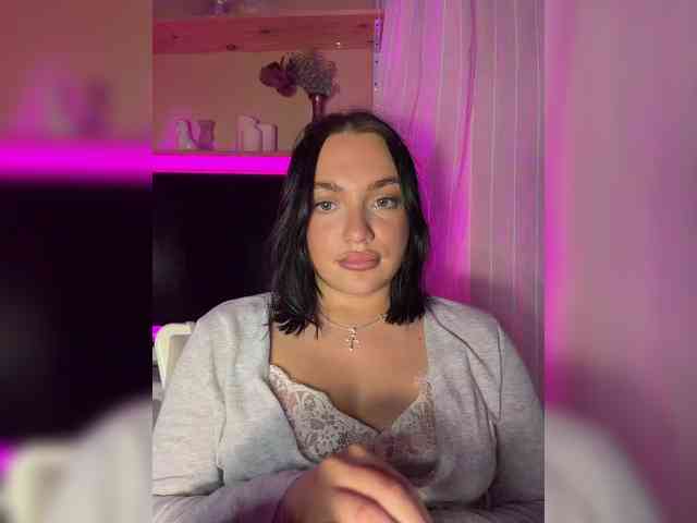 AlexaHotty1 webcam