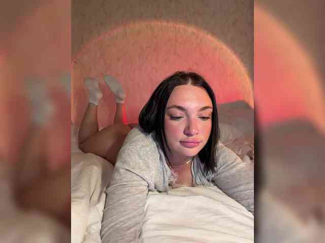 AlexaHotty1 webcam