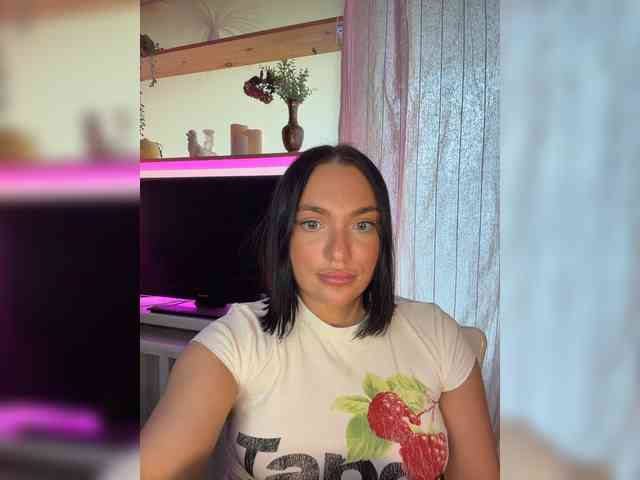 AlexaHotty1 webcam