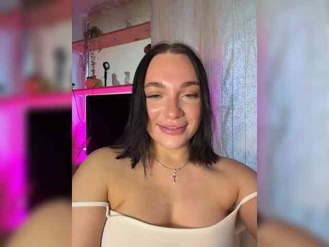 AlexaHotty1 webcam