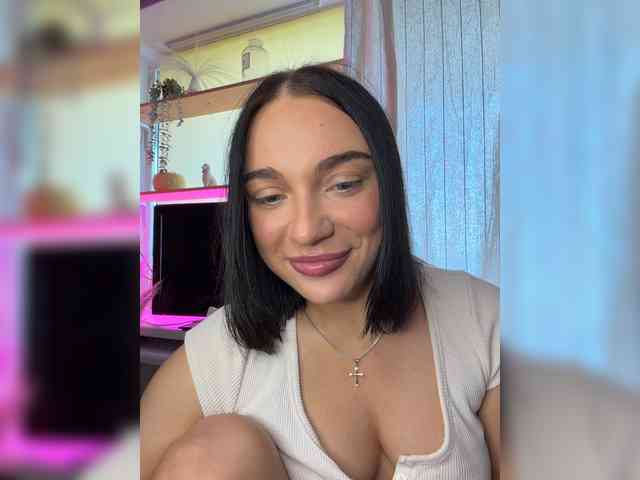 AlexaHotty1 webcam