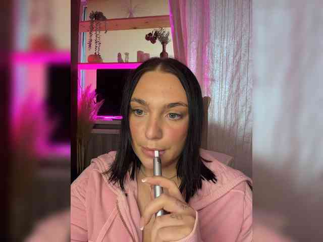 AlexaHotty1 webcam