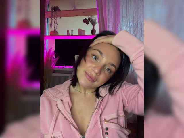 AlexaHotty1 webcam