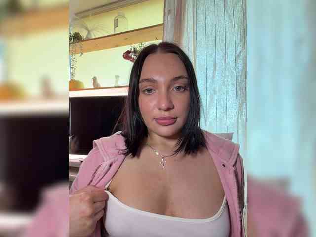 AlexaHotty1