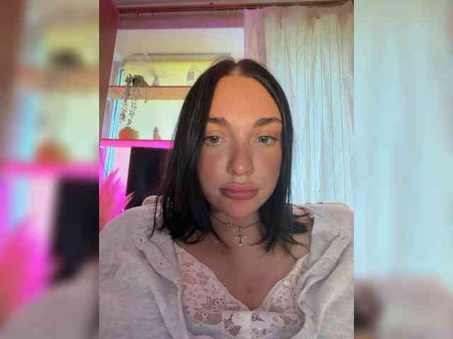 AlexaHotty1