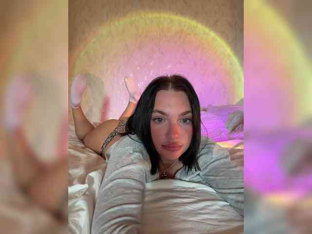 AlexaHotty1 webcam