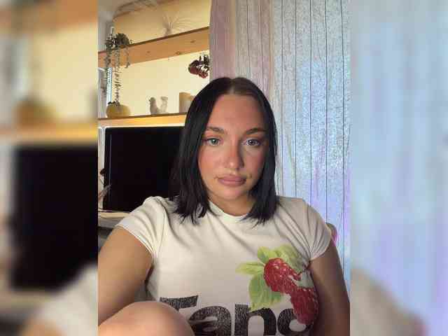 AlexaHotty1 webcam