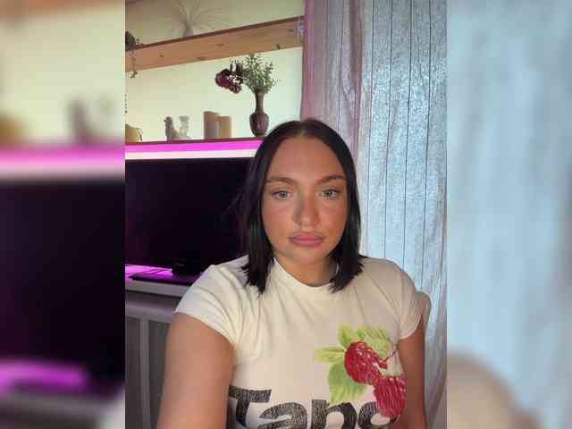 AlexaHotty1 webcam