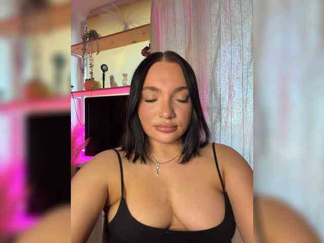AlexaHotty1