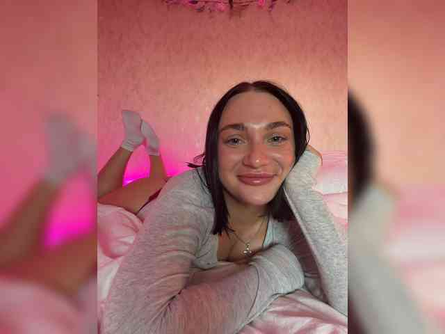 AlexaHotty1 webcam