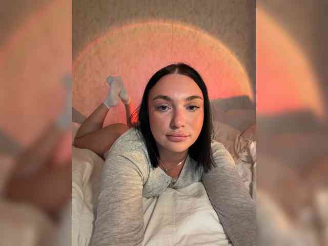 AlexaHotty1 webcam