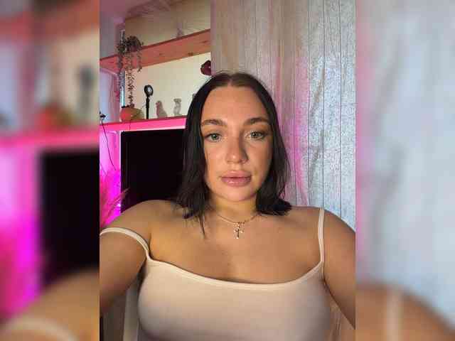 AlexaHotty1 webcam