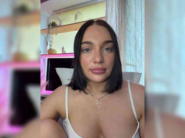 AlexaHotty1 webcam