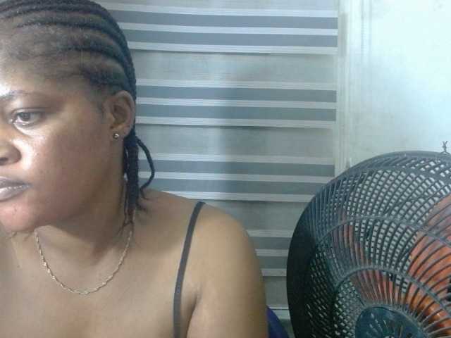 Slutcunt live cam on BongaCams