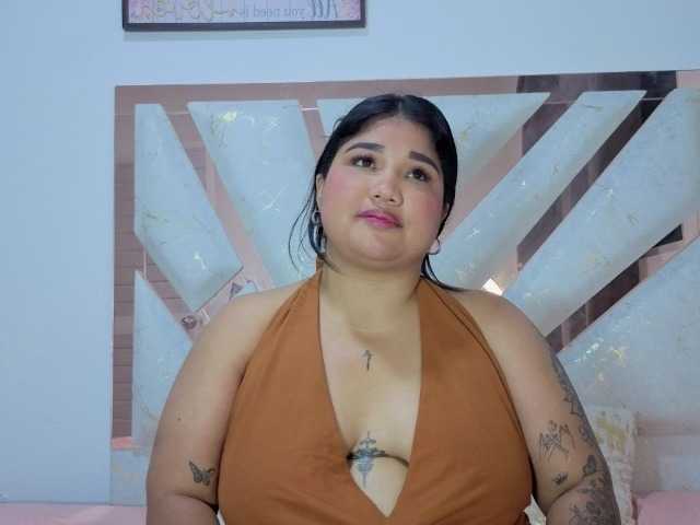 roosalysmitth live cam on BongaCams