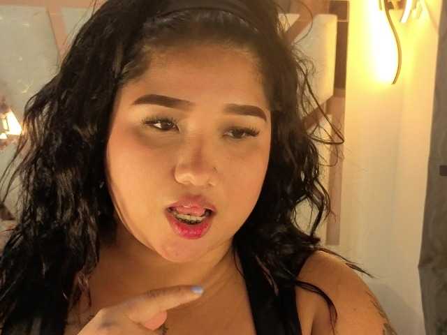 roosalysmitth live cam on BongaCams