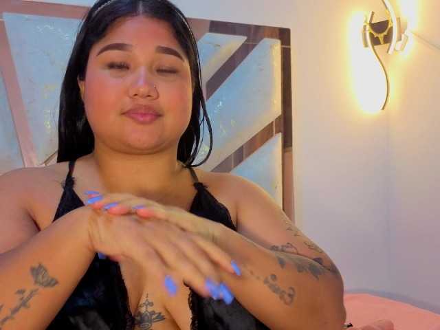 roosalysmitth live cam on BongaCams