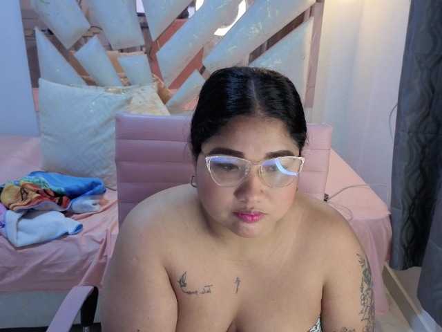 roosalysmitth live cam on BongaCams