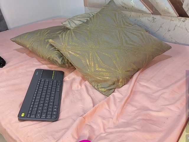 roosalysmitth live cam on BongaCams