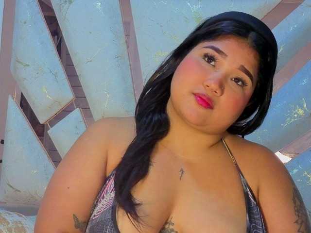roosalysmitth live cam on BongaCams