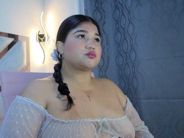 roosalysmitth live cam on BongaCams
