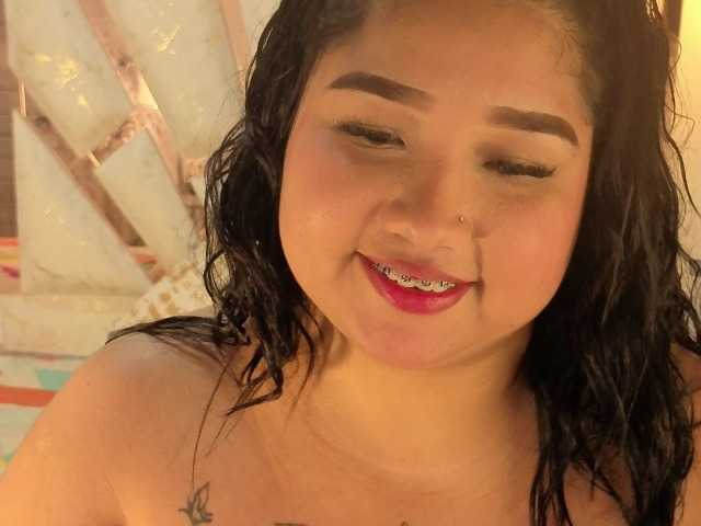 roosalysmitth live cam on BongaCams