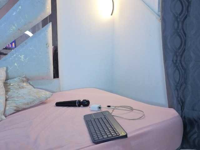 EmmaWaditsoon live cam preview