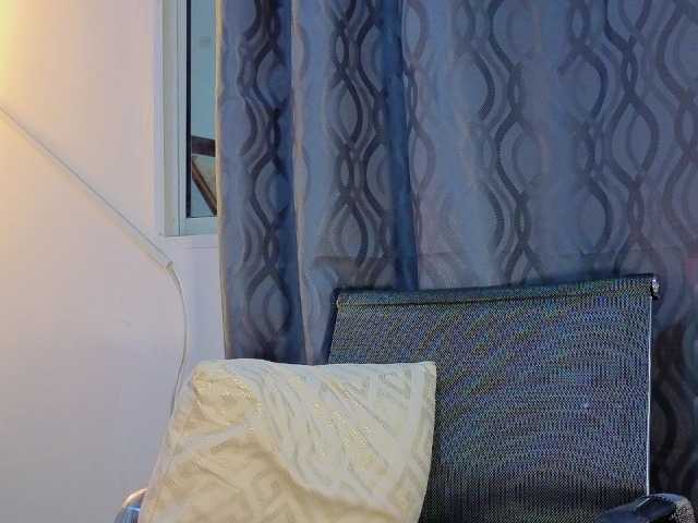 roosalysmitth live cam on BongaCams