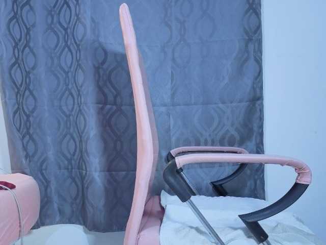 roosalysmitth live cam on BongaCams