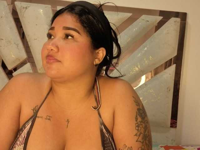 roosalysmitth live cam on BongaCams