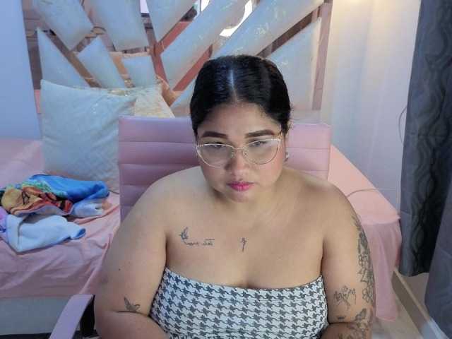roosalysmitth live cam on BongaCams