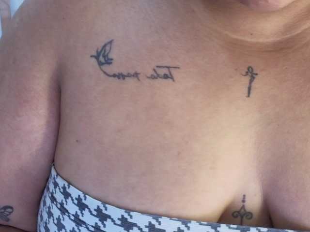 roosalysmitth live cam on BongaCams