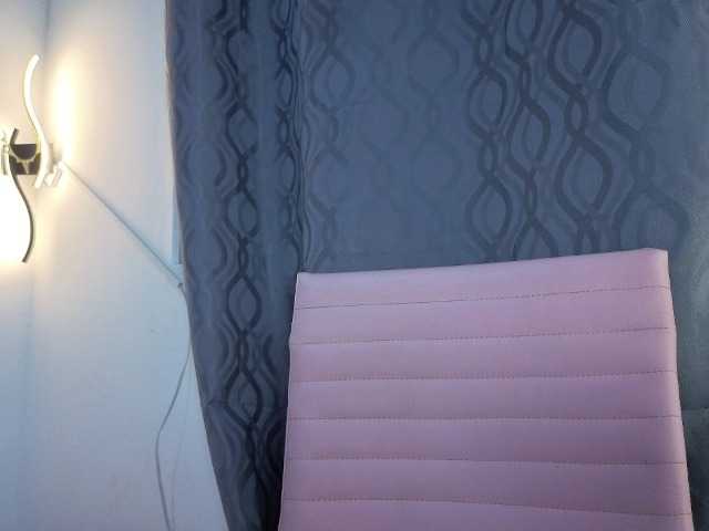 roosalysmitth live cam on BongaCams