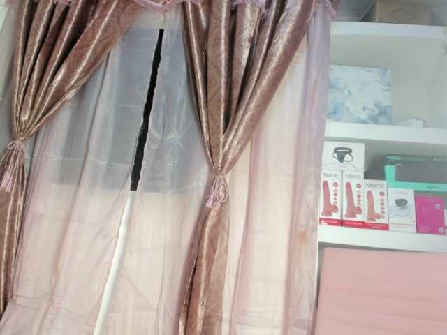 roosalysmitth live cam on BongaCams