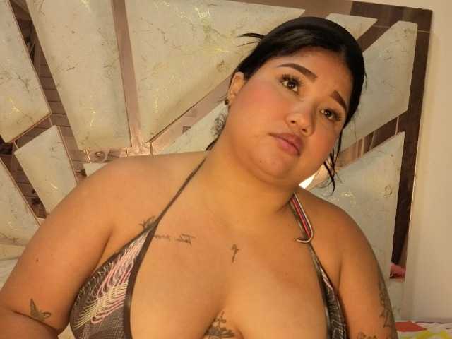 roosalysmitth live cam on BongaCams