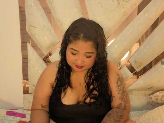 roosalysmitth live cam on BongaCams