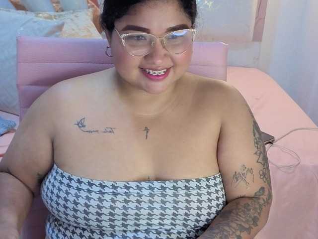 roosalysmitth live cam on BongaCams