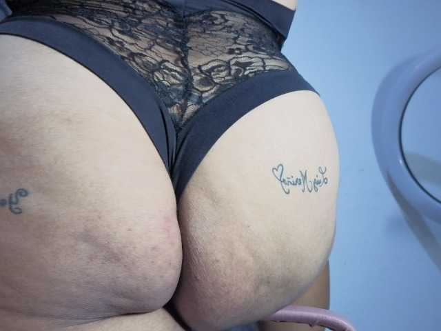 roosalysmitth live cam on BongaCams
