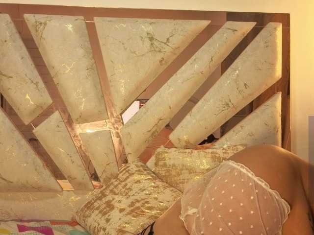 roosalysmitth live cam on BongaCams